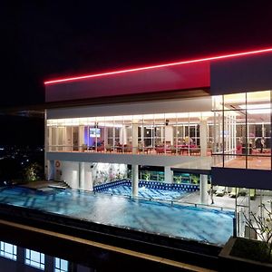 Grand Zuri Hotel Padang
